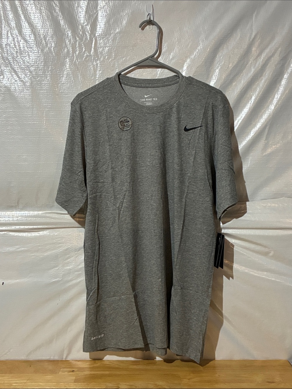 Nike Men’s Heather Gray Short-Sleeve Performance Tee